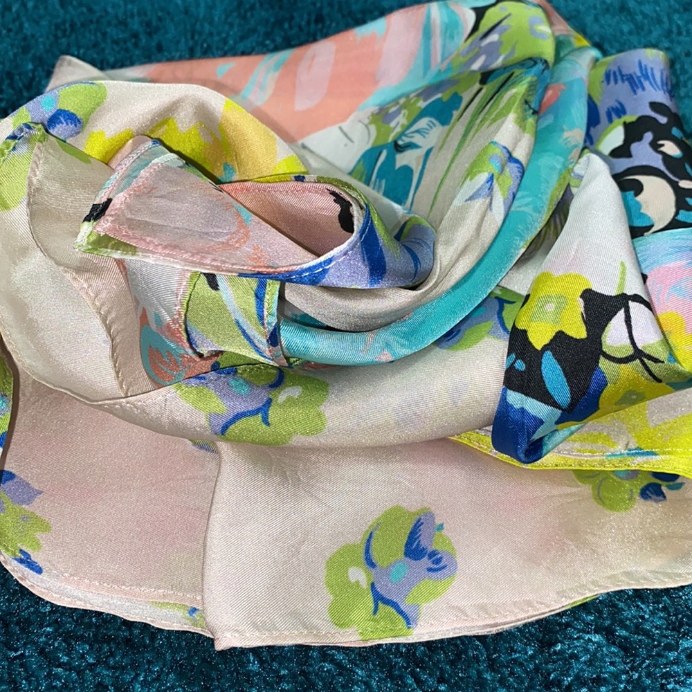 ECHO silk SCARFS/Shawl - Picture 2 of 4